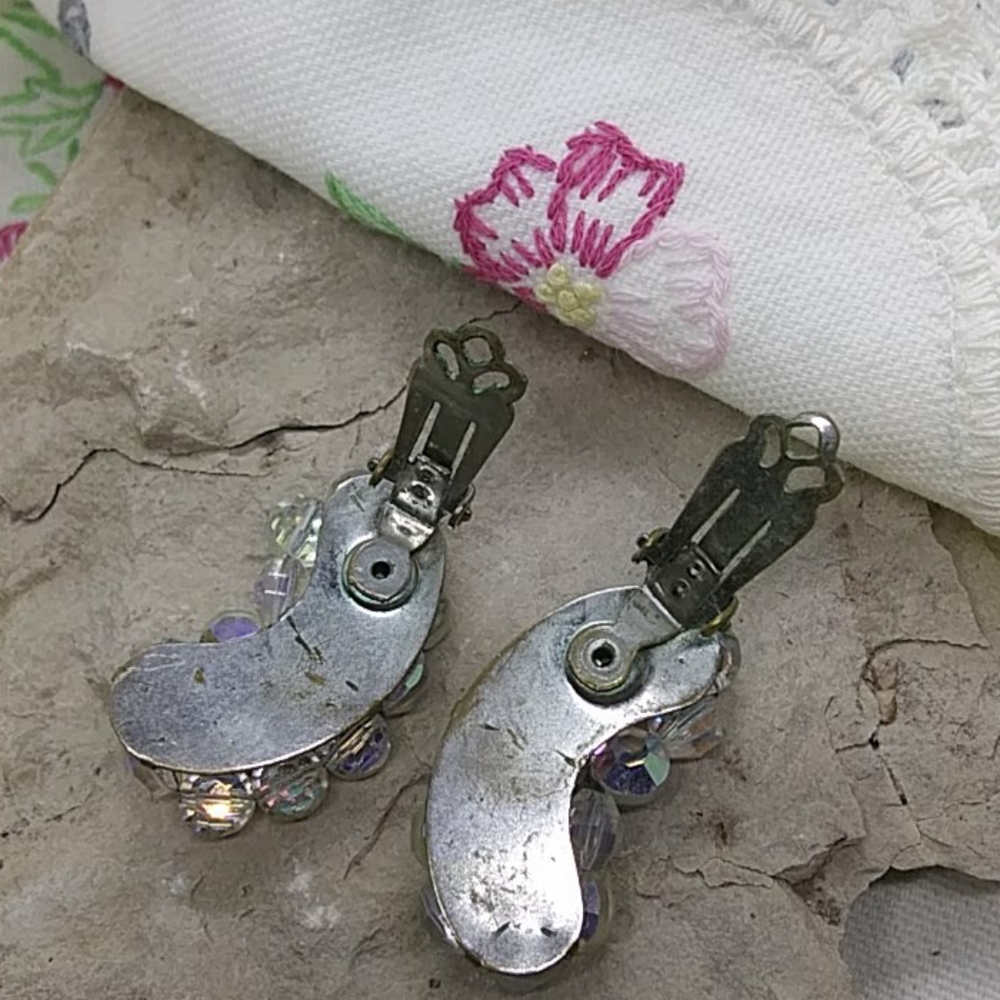AB Crescent Shaped Clip On Earrings Vtg - Picture 4 of 6